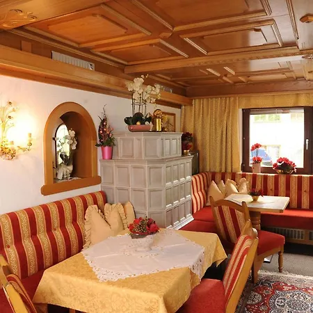 Pension Zangerl * Ischgl